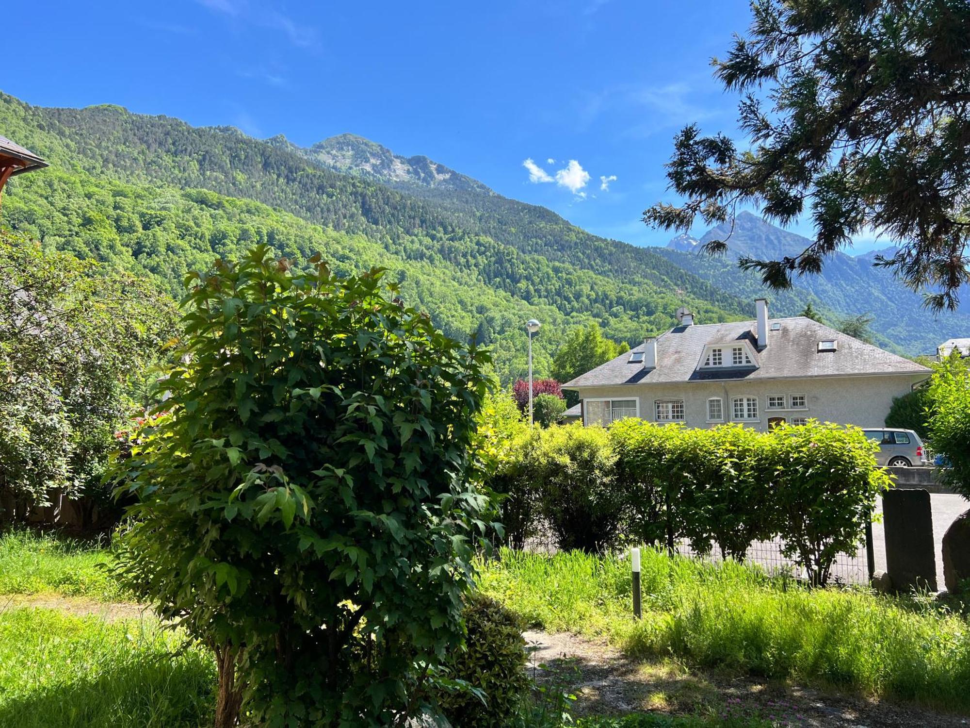 Sejour Spa Inclus Au Centre De St Lary Сен-Лари-Сулан Экстерьер фото