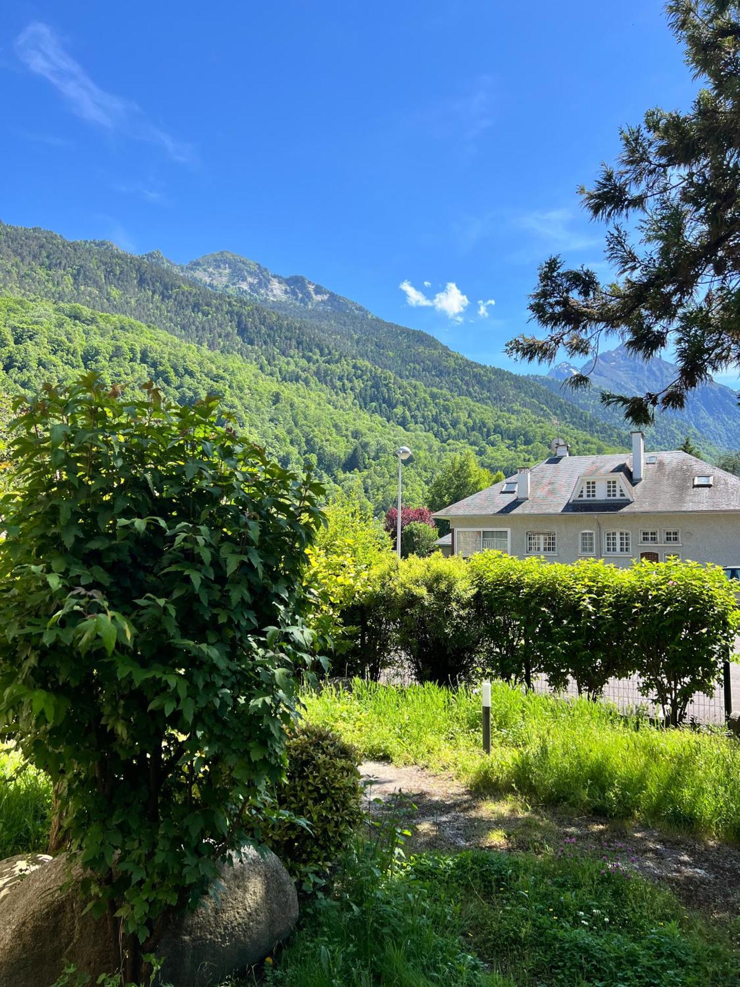Sejour Spa Inclus Au Centre De St Lary Сен-Лари-Сулан Экстерьер фото