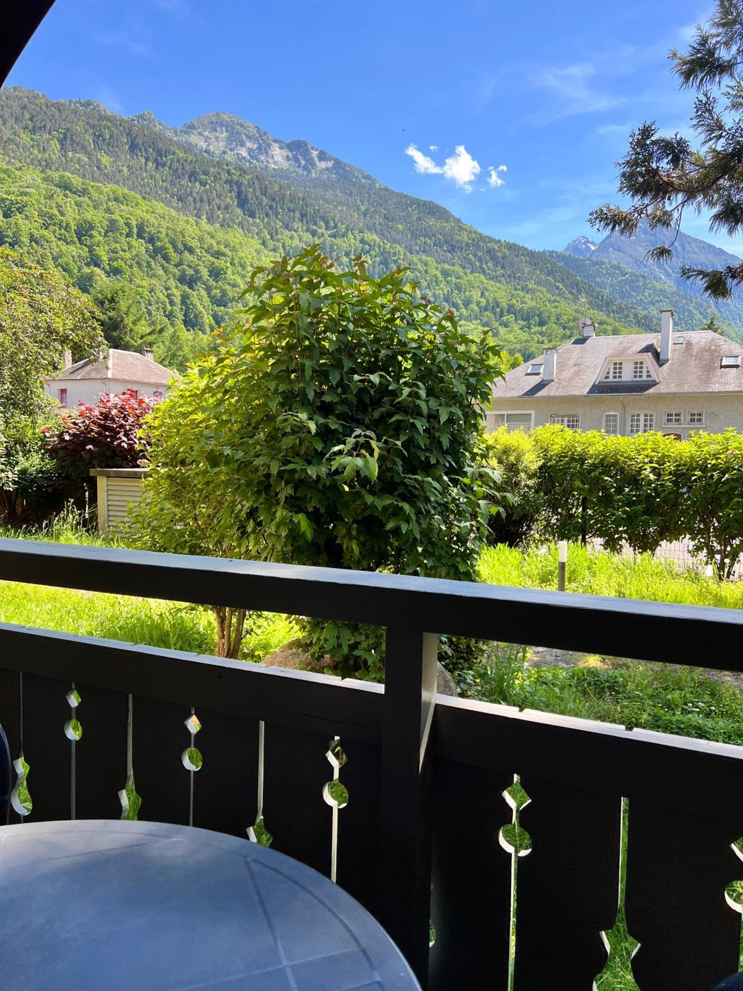 Sejour Spa Inclus Au Centre De St Lary Сен-Лари-Сулан Экстерьер фото